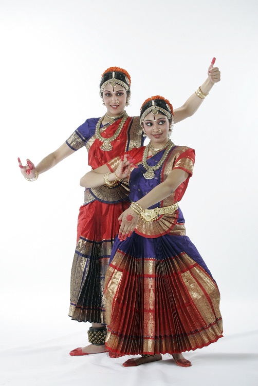 Double Delight – Bharatanatyam Arangetram Of Swathi And Bhavna Sivasubramanian