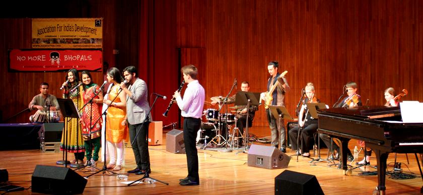 Clarinetist Shankar Tucker Enthralls Audience At MIT