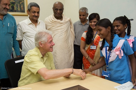 President Clinton Visits Akshaya Patra’s Clinton Global Initiative Commitment To Action In India