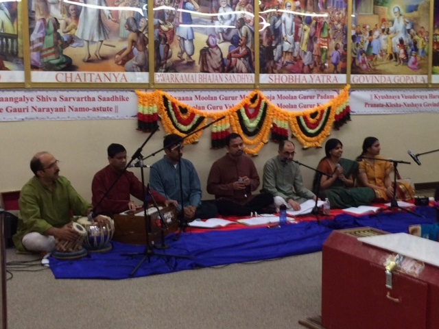 Annual Bhajan Utsav At Shri Dwarkamai Vidhyapeeth 