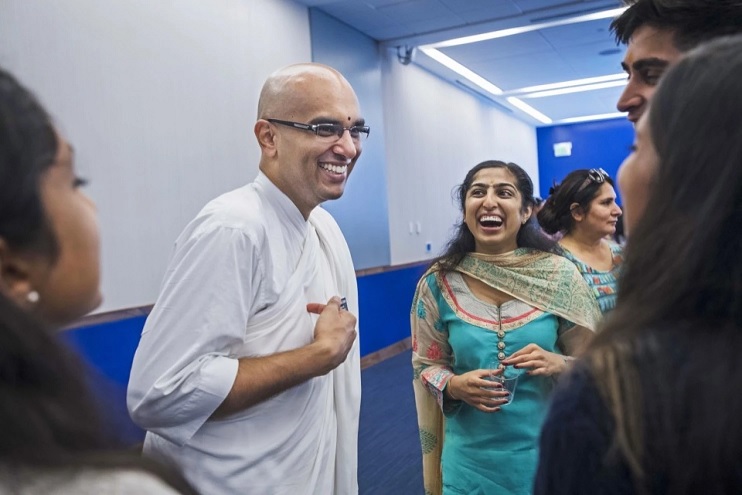 Georgetown, A Jesuit University, Is The First U.S. College With A Hindu Priest As A Chaplain