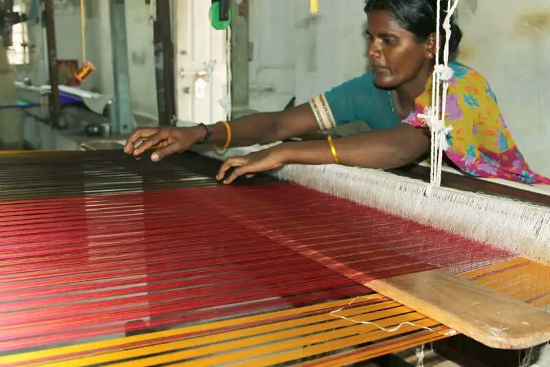 BharatSthali Handloom Fabrics: Bringing Handlooms Back To Mainstream