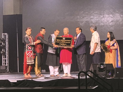 Hari Prasad Chaurasia Felicitated At Odisha Society Of Americas’ Golden Jubilee Convention