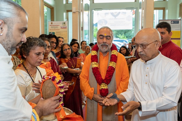 Chinmaya Mission’s Worldwide Head Visits Boston Center