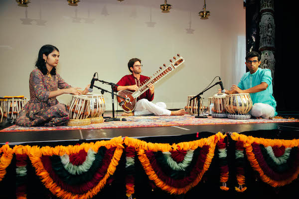 Tabla Vaividhya Pradarshan: Deeksha Vaidyanathan And Shreesh Nalatwad