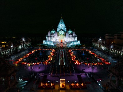 Grand Opening Of BAPS Swaminarayan Akshardham In Robbinsville, NJ