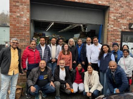 IAGB, Satsang Shakha & Dwarkamai Temple Unite For Sewa Diwali<br>Donate Nearly 3,000 Pounds Of Food To Burlington Food Pantry