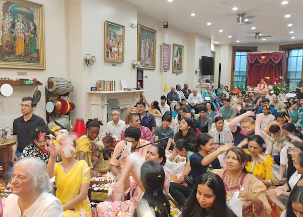 Pushpabhishekam Of Sri Radha Krishna_ISKCON Temple Of Greater Boston