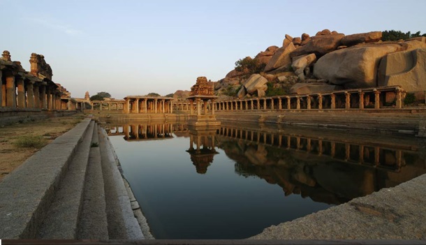 https://sg-dae.kxcdn.com/blog/wp-content/uploads/2016/08/Krishna_Pushkarani_Hampi.jpg