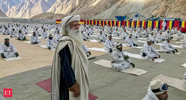 Image result for Sadhguru Jaggi Vasudev imparts yoga to soldiers at Siachen base camp